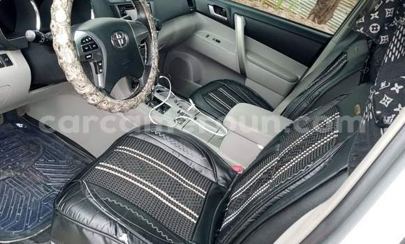 Acheter Occasion Voiture Toyota Highlander Gris à Yaoundé, Central Cameroon Acheter Occasion Voiture Toyota Highlander Gris à Yaoundé, Central Cameroon