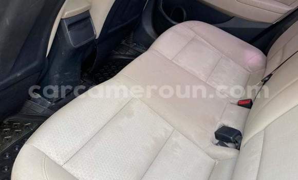 Sayi Na hannu Hyundai Elantra Black Mota in Yaounde a Babban Kamaru Sayi Na hannu Hyundai Elantra Black Mota in Yaounde a Babban Kamaru