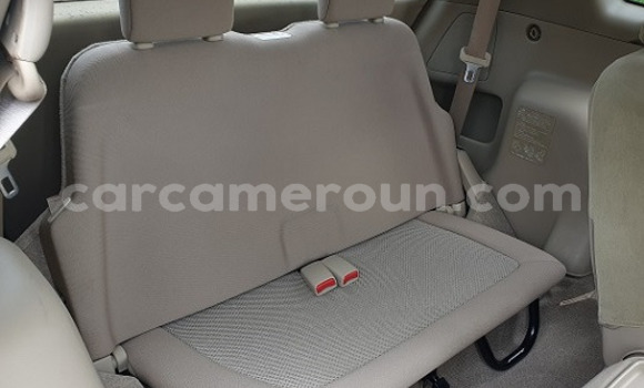 Sayi Na hannu Toyota Verso Blue Mota in Yaounde a Babban Kamaru Sayi Na hannu Toyota Verso Blue Mota in Yaounde a Babban Kamaru