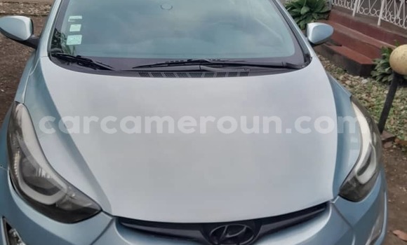 Sayi Na hannu Hyundai Elantra Blue Mota in Douala a Ƙasar Kamaru