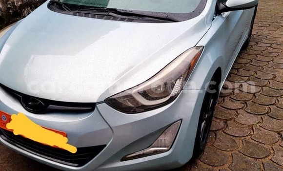Sayi Na hannu Hyundai Elantra Blue Mota in Douala a Ƙasar Kamaru Sayi Na hannu Hyundai Elantra Blue Mota in Douala a Ƙasar Kamaru