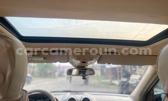 Sayi Na hannu Mercedes‒Benz ML–Class Black Mota in Douala a Ƙasar Kamaru Sayi Na hannu Mercedes‒Benz ML–Class Black Mota in Douala a Ƙasar Kamaru