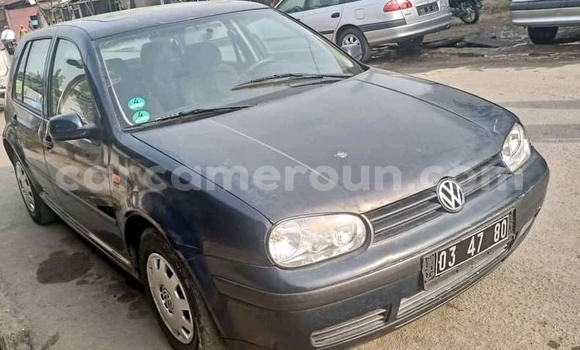 Sayi Imported Volkswagen Golf Black Mota in Douala a Ƙasar Kamaru