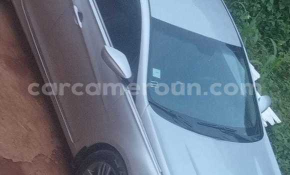 Sayi Na hannu Hyundai Sonata Azurfa Mota in Yaounde a Babban Kamaru