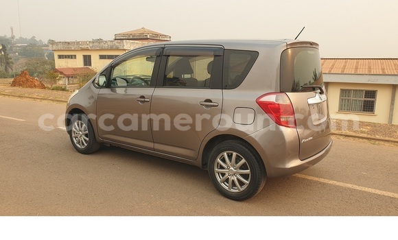 Acheter Occasion Voiture Toyota Ractis Gris à Yaoundé, Central Cameroon Acheter Occasion Voiture Toyota Ractis Gris à Yaoundé, Central Cameroon