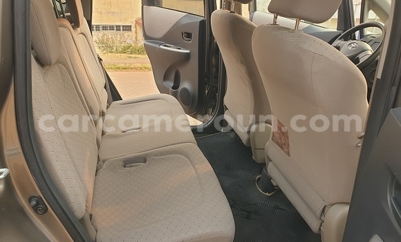 Acheter Occasion Voiture Toyota Ractis Gris à Yaoundé, Central Cameroon Acheter Occasion Voiture Toyota Ractis Gris à Yaoundé, Central Cameroon
