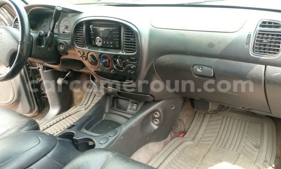 Sayi Na hannu Toyota Tundra M Mota in Douala a Ƙasar Kamaru Sayi Na hannu Toyota Tundra M Mota in Douala a Ƙasar Kamaru
