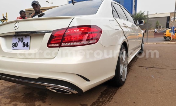 Acheter Occasion Voiture Mercedes‒Benz E–Class Blanc à Yaoundé, Central Cameroon Acheter Occasion Voiture Mercedes‒Benz E–Class Blanc à Yaoundé, Central Cameroon