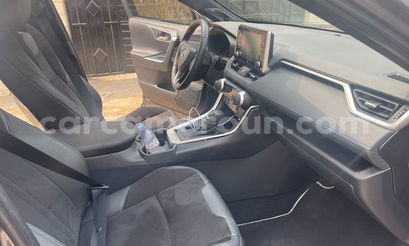 Acheter Import Voiture Toyota RAV4 Gris à Douala, Littoral Cameroon Acheter Import Voiture Toyota RAV4 Gris à Douala, Littoral Cameroon