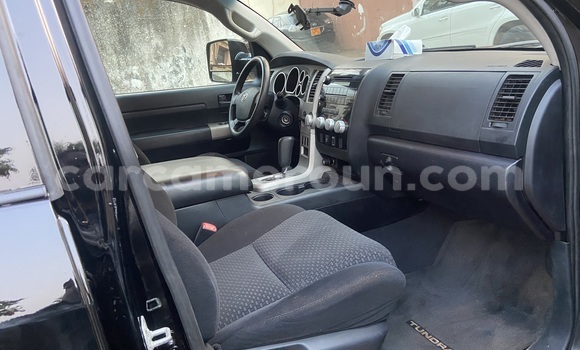 Sayi Na hannu Toyota Tundra Black Mota in Yaounde a Babban Kamaru Sayi Na hannu Toyota Tundra Black Mota in Yaounde a Babban Kamaru