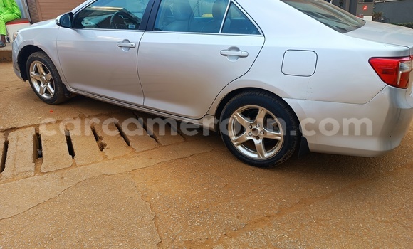 Acheter Occasion Voiture Toyota Camry Gris à Yaoundé, Central Cameroon Acheter Occasion Voiture Toyota Camry Gris à Yaoundé, Central Cameroon