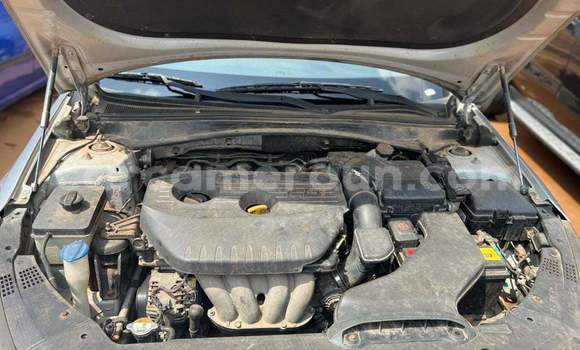 Sayi Na hannu Kia K5 Azurfa Mota in Yaounde a Babban Kamaru Sayi Na hannu Kia K5 Azurfa Mota in Yaounde a Babban Kamaru