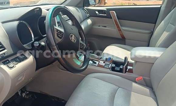 Acheter Occasion Voiture Toyota Highlander Noir à Yaoundé, Central Cameroon Acheter Occasion Voiture Toyota Highlander Noir à Yaoundé, Central Cameroon