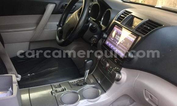 Acheter Occasion Voiture Toyota Highlander Noir à Yaoundé, Central Cameroon Acheter Occasion Voiture Toyota Highlander Noir à Yaoundé, Central Cameroon