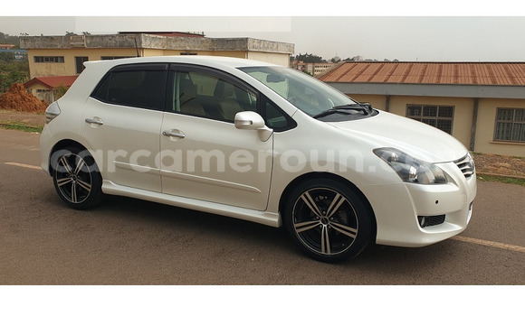 Acheter Occasion Voiture Toyota Blade Blanc à Yaoundé, Central Cameroon Acheter Occasion Voiture Toyota Blade Blanc à Yaoundé, Central Cameroon