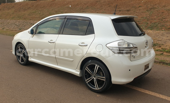 Acheter Occasion Voiture Toyota Blade Blanc à Yaoundé, Central Cameroon Acheter Occasion Voiture Toyota Blade Blanc à Yaoundé, Central Cameroon