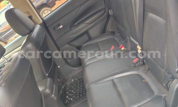 Buy Used Mitsubishi Outlander White Car in Yaounde in Central Cameroon Buy Used Mitsubishi Outlander White Car in Yaounde in Central Cameroon