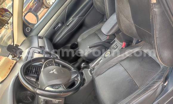 Buy Used Mitsubishi Outlander White Car in Yaounde in Central Cameroon Buy Used Mitsubishi Outlander White Car in Yaounde in Central Cameroon