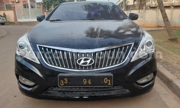 Buy Used Hyundai Grandeur Black Car in Yaounde in Central Cameroon