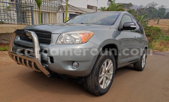 Acheter Occasion Voiture Toyota RAV4 Gris à Yaoundé, Central Cameroon Acheter Occasion Voiture Toyota RAV4 Gris à Yaoundé, Central Cameroon