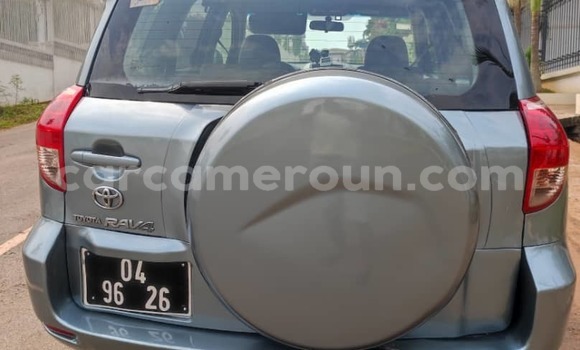 Acheter Occasion Voiture Toyota RAV4 Gris à Yaoundé, Central Cameroon Acheter Occasion Voiture Toyota RAV4 Gris à Yaoundé, Central Cameroon