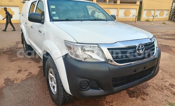 Buy Used Toyota Vigo White Car in Yaounde in Central Cameroon Buy Used Toyota Vigo White Car in Yaounde in Central Cameroon