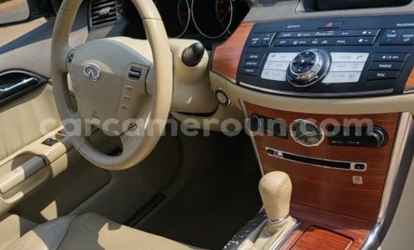 Sayi Na hannu Infinity Q45 White Mota in Douala a Ƙasar Kamaru Sayi Na hannu Infinity Q45 White Mota in Douala a Ƙasar Kamaru