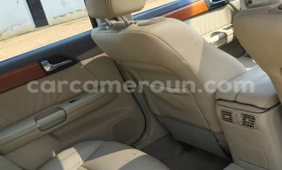 Sayi Na hannu Infinity Q45 White Mota in Douala a Ƙasar Kamaru Sayi Na hannu Infinity Q45 White Mota in Douala a Ƙasar Kamaru