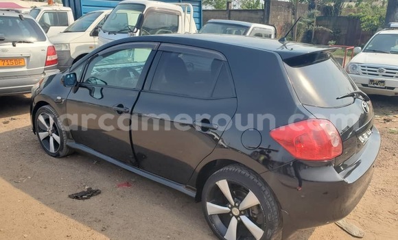 Sayi Na hannu Toyota Auris Black Mota in Douala a Ƙasar Kamaru Sayi Na hannu Toyota Auris Black Mota in Douala a Ƙasar Kamaru