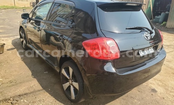 Sayi Na hannu Toyota Auris Black Mota in Douala a Ƙasar Kamaru Sayi Na hannu Toyota Auris Black Mota in Douala a Ƙasar Kamaru