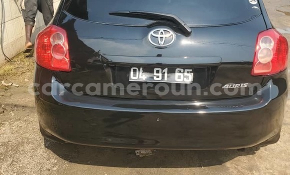 Sayi Na hannu Toyota Auris Black Mota in Douala a Ƙasar Kamaru Sayi Na hannu Toyota Auris Black Mota in Douala a Ƙasar Kamaru