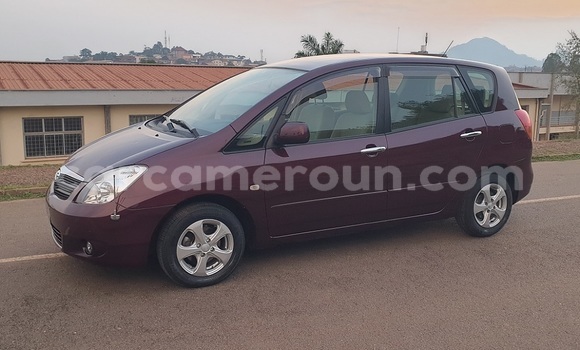 Acheter Occasion Voiture Toyota Corolla Verso Rouge à Yaoundé, Central Cameroon