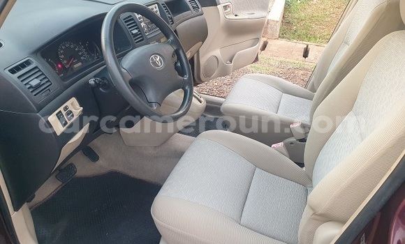 Sayi Na hannu Toyota Corolla Verso Red Mota in Yaounde a Babban Kamaru Sayi Na hannu Toyota Corolla Verso Red Mota in Yaounde a Babban Kamaru