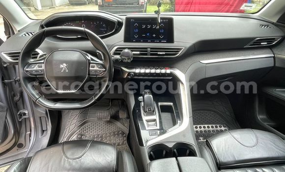 Sayi Na hannu Peugeot 3008 Azurfa Mota in Douala a Ƙasar Kamaru Sayi Na hannu Peugeot 3008 Azurfa Mota in Douala a Ƙasar Kamaru