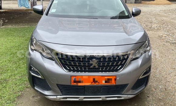 Sayi Na hannu Peugeot 3008 Azurfa Mota in Douala a Ƙasar Kamaru Sayi Na hannu Peugeot 3008 Azurfa Mota in Douala a Ƙasar Kamaru