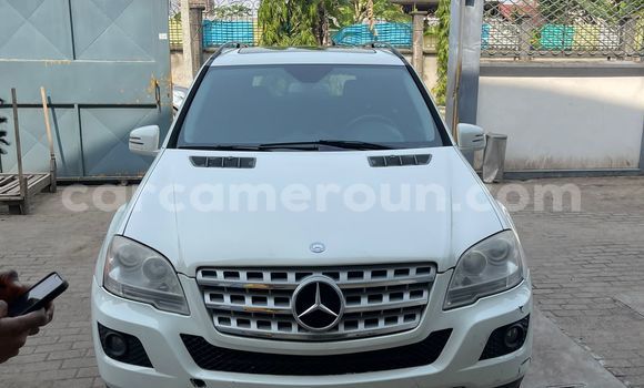 Sayi Imported Mercedes‒Benz ML–Class White Mota in Douala a Ƙasar Kamaru Sayi Imported Mercedes‒Benz ML–Class White Mota in Douala a Ƙasar Kamaru