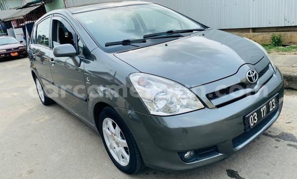 Buy Import Toyota Corolla Verso Silver Car in Douala in Littoral Cameroon