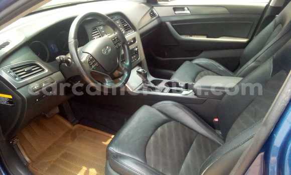 Sayi Na hannu Hyundai Sonata Blue Mota in Yaounde a Babban Kamaru Sayi Na hannu Hyundai Sonata Blue Mota in Yaounde a Babban Kamaru