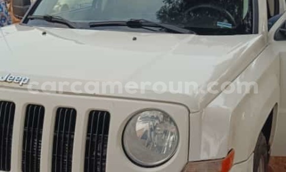 Sayi Na hannu Jeep Patriot White Mota in Yaounde a Babban Kamaru Sayi Na hannu Jeep Patriot White Mota in Yaounde a Babban Kamaru