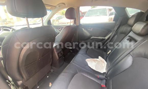 Sayi Sabo Hyundai Tucson Azurfa Mota in Yaounde a Babban Kamaru Sayi Sabo Hyundai Tucson Azurfa Mota in Yaounde a Babban Kamaru