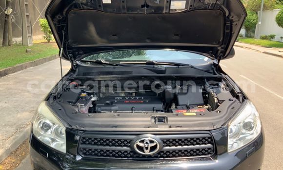Sayi Na hannu Toyota RAV4 Black Mota in Douala a Ƙasar Kamaru Sayi Na hannu Toyota RAV4 Black Mota in Douala a Ƙasar Kamaru