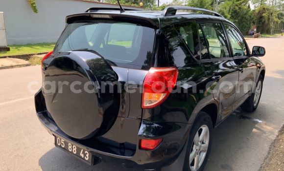 Sayi Na hannu Toyota RAV4 Black Mota in Douala a Ƙasar Kamaru Sayi Na hannu Toyota RAV4 Black Mota in Douala a Ƙasar Kamaru