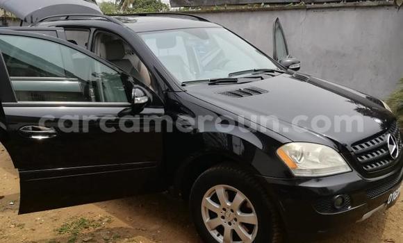 Sayi Na hannu Mercedes‒Benz ML–Class Black Mota in Douala a Ƙasar Kamaru Sayi Na hannu Mercedes‒Benz ML–Class Black Mota in Douala a Ƙasar Kamaru