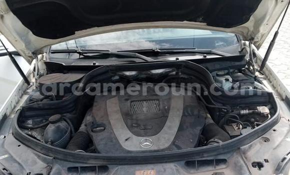 Sayi Na hannu Mercedes‒Benz GLK-klasse White Mota in Douala a Ƙasar Kamaru Sayi Na hannu Mercedes‒Benz GLK-klasse White Mota in Douala a Ƙasar Kamaru