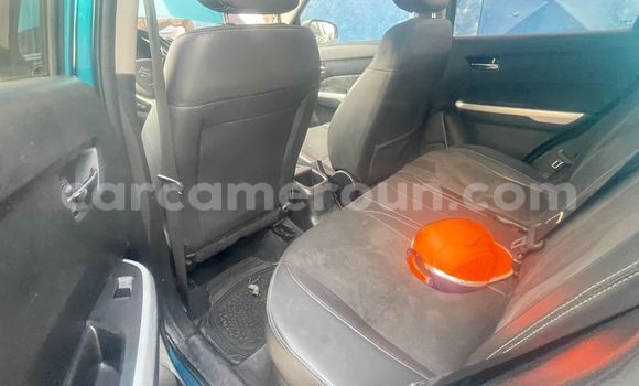 Sayi Na hannu Suzuki Vitara Blue Mota in Douala a Ƙasar Kamaru Sayi Na hannu Suzuki Vitara Blue Mota in Douala a Ƙasar Kamaru