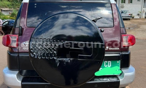 Acheter Occasion Voiture Toyota FJ Cruiser Rouge à Yaoundé, Central Cameroon Acheter Occasion Voiture Toyota FJ Cruiser Rouge à Yaoundé, Central Cameroon