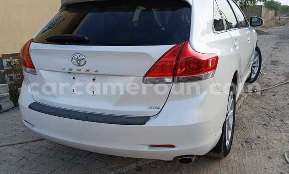 Sayi Na hannu Toyota Venza White Mota in Yaounde a Babban Kamaru Sayi Na hannu Toyota Venza White Mota in Yaounde a Babban Kamaru
