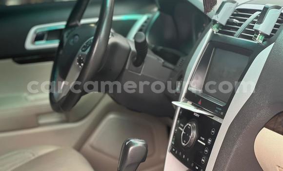 Sayi Na hannu Ford Explorer Black Mota in Douala a Ƙasar Kamaru Sayi Na hannu Ford Explorer Black Mota in Douala a Ƙasar Kamaru