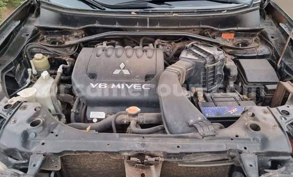 Buy Used Mitsubishi Outlander Black Car in Yaounde in Central Cameroon Buy Used Mitsubishi Outlander Black Car in Yaounde in Central Cameroon