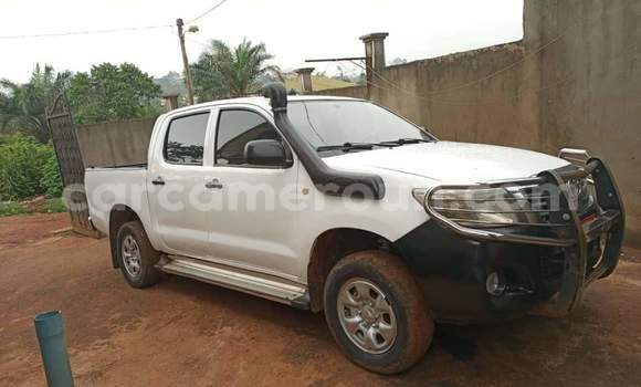 Acheter Occasion Voiture Toyota Hilux Blanc à Yaoundé, Central Cameroon Acheter Occasion Voiture Toyota Hilux Blanc à Yaoundé, Central Cameroon